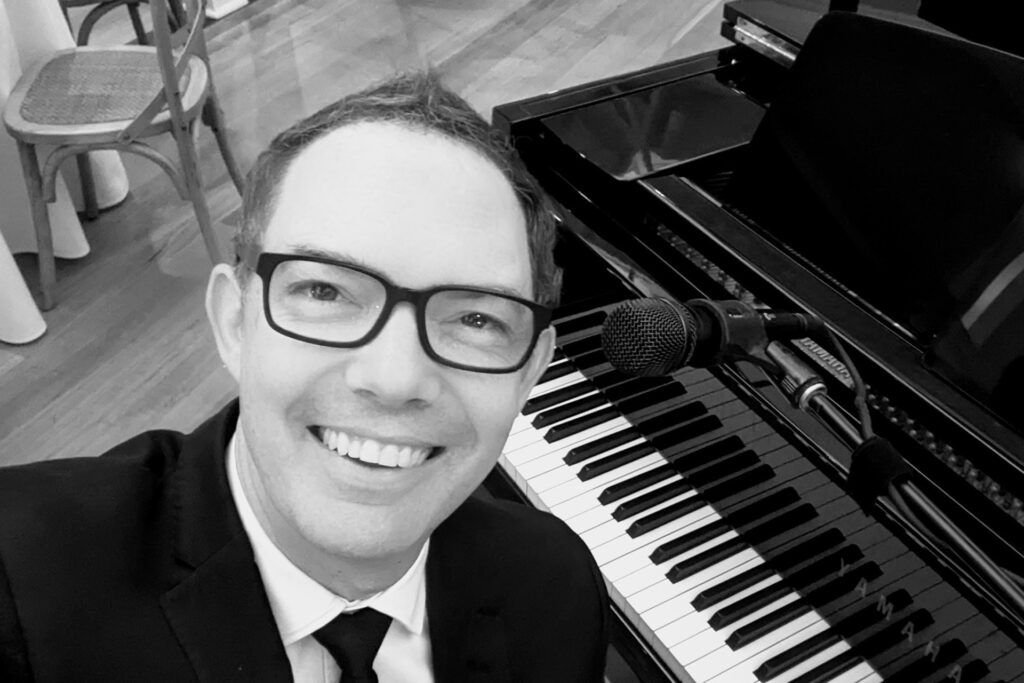 Graham Hobson live at Hogan’s Wellington Point Tavern – Old Bills Whiskey Bar – Wellington Point QLD – Friday 26 June 2026