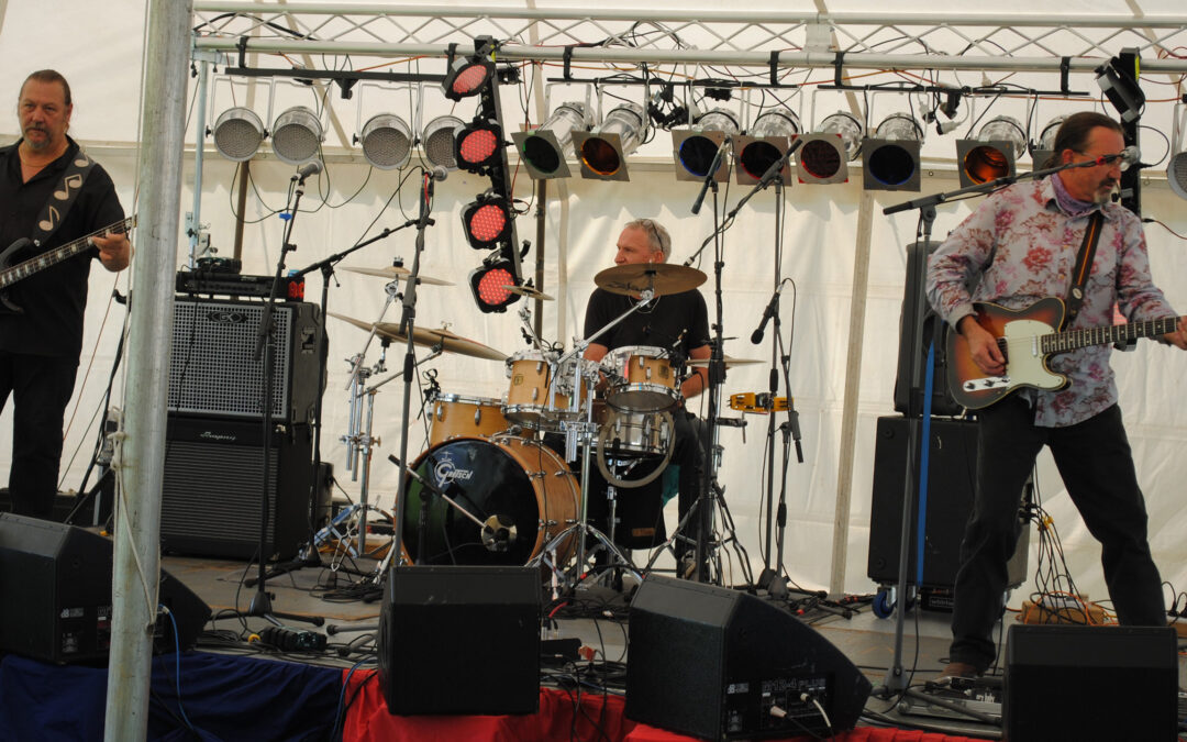 Deliberate Strangers