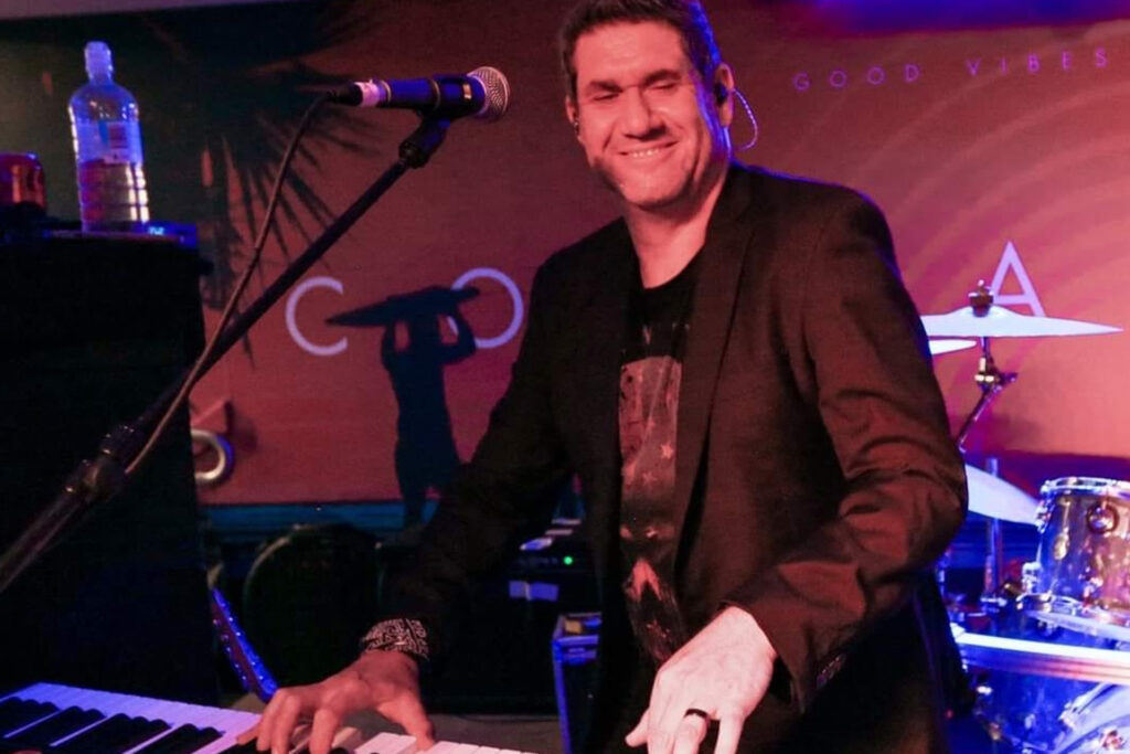 Michael Ginsberg live at Greenbank Services Club – Hillcrest QLD – Sunday 5 April 2026